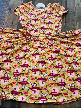 Dot Dot Smile size 5/6 girls vintage animal Cap sleeve twirl dress new